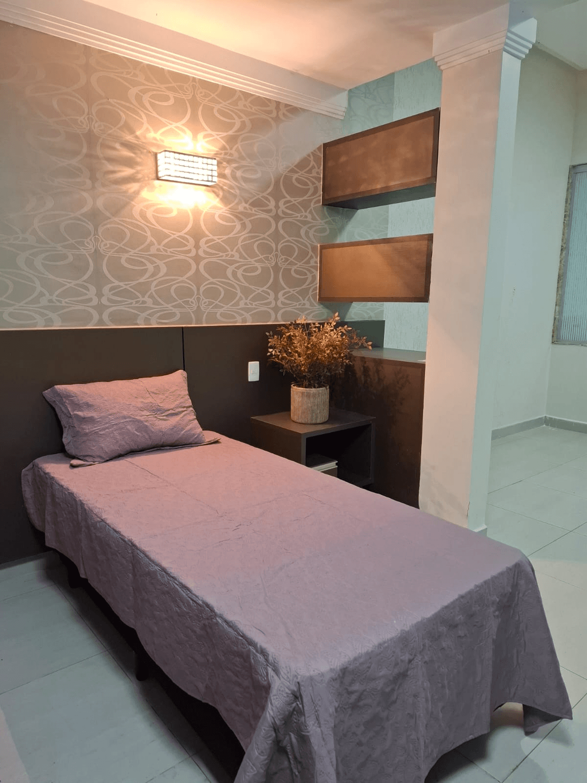 Quarto organizado e iluminado do Residencial Bem Estar